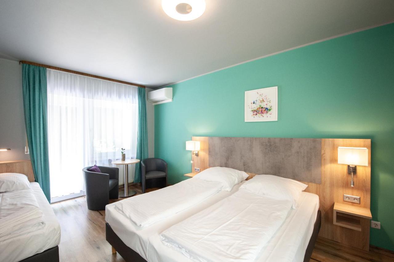 Hotel Bluechertal บาคาราค ภายนอก รูปภาพ
