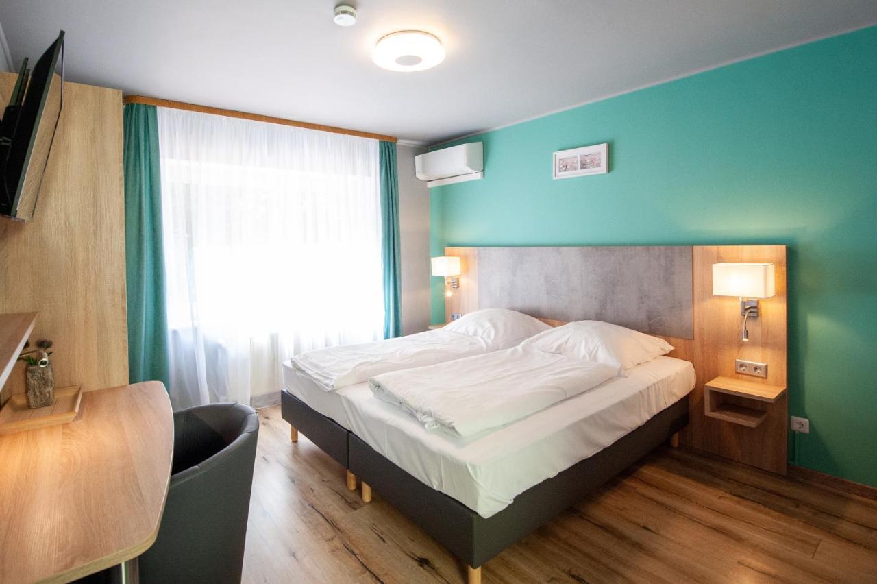 Hotel Bluechertal บาคาราค ภายนอก รูปภาพ