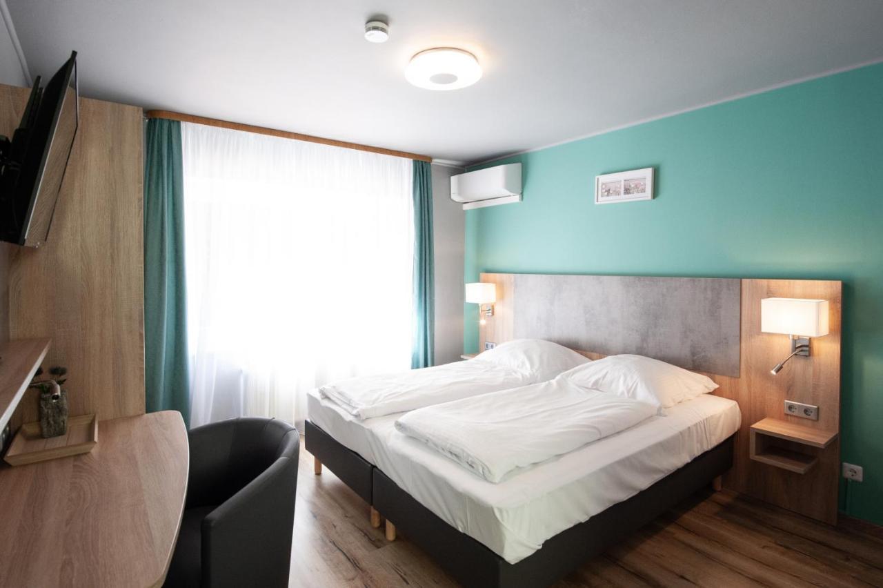 Hotel Bluechertal บาคาราค ภายนอก รูปภาพ