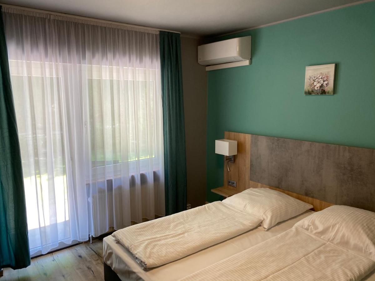 Hotel Bluechertal บาคาราค ภายนอก รูปภาพ